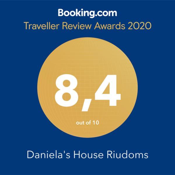 Daniela'S House Riudoms Bed & Breakfast Exterior photo